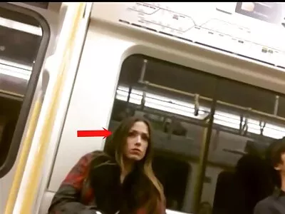 Brünette bittet um Sperma im Gesicht und macht einen reife frauen pornos kostenlos Blowjob