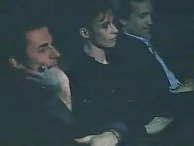 Süchtige von verdrehten Positionen pornos mit frauen ab 40