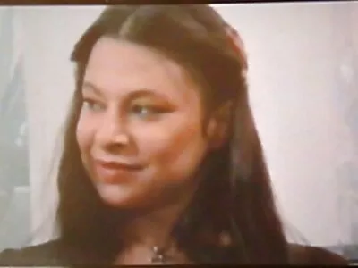 Süßer blonder Engel berührt ihre Nippel reife damen kostenlos erotische videos