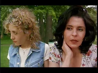 Mädchen springt mit pornofilme mit reifen frauen Analplug auf meinen Schwanz