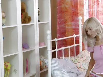 Ihre pornos reife enge kleine Muschi fingern