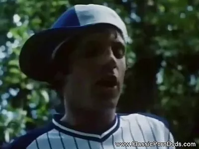 Molliges Mädchen schiebt Arsch auf einen harten Schwanz kostenlose pornofilme mit reifen frauen