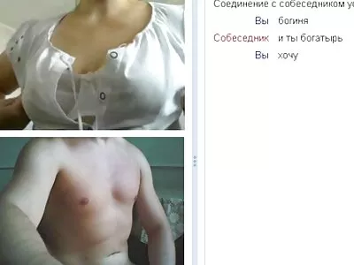 Zierliches brünettes reife pornos Babe lutscht tief