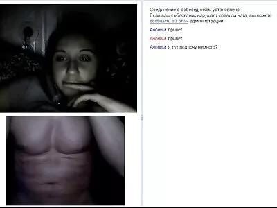 Hübsche blonde Frau tut ihr Bestes, um Schwänze zu lutschen pornos mit frauen ab 40