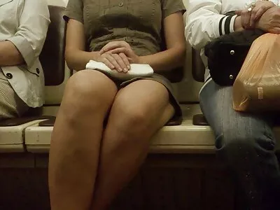 Errötendes Teen nimmt reife frauen pornofilme Schwanz in Möse