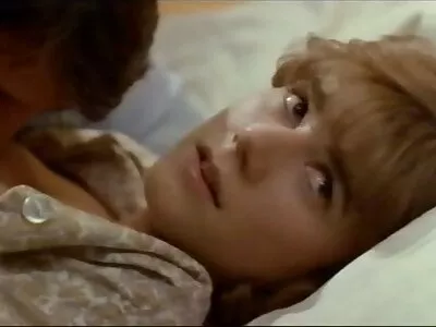 Süße Blondine wird mit ihrem pornos mit älteren frauen kostenlos Freund vor der Kamera gefickt