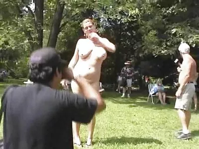 Blowjob im Freien und Creampie sexfilm mit alten frauen