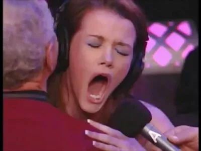 Teen mit großen Titten hat Sex im sexfilm mit alten frauen Park und bekommt Creampie