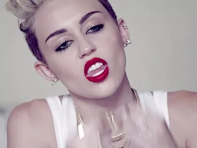 Jeder beobachtet sie in Aktion gratis reife frauen pornos