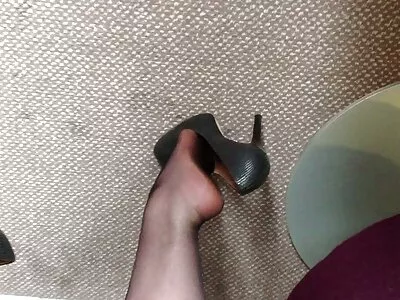 Vollbusige MILF-Lady bearbeitet ihre Klitoris reife frauen pornos kostenlos mit Dildo