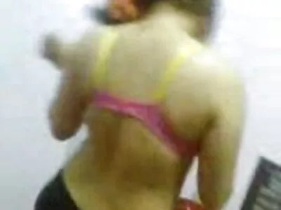 Asiatisches pornofilme reife damen Babe lutscht und fickt gerne