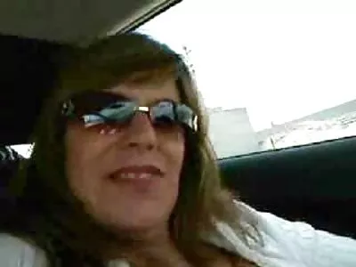 Kleine Asiatin lutscht großen Schwanz und deutsche pornofilme reife frauen wird gefickt