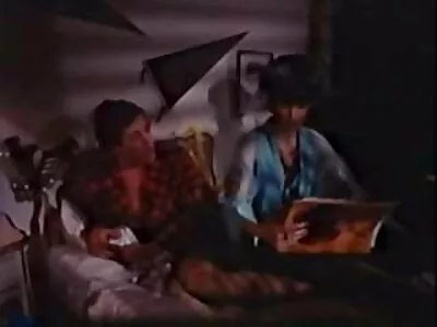 Wunderschönes Mädchen mit Kurven gratis pornofilme mit alten frauen wird gepumpt