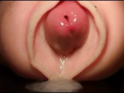 Kleines Luder fickt sich mit gratis pornos von reifen frauen einem Vibrator